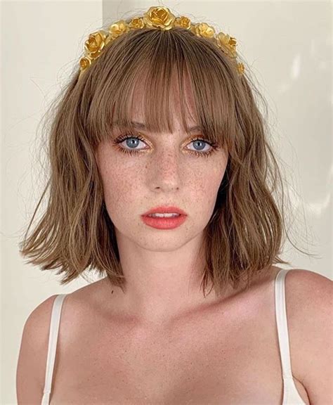 maya hawke makeup